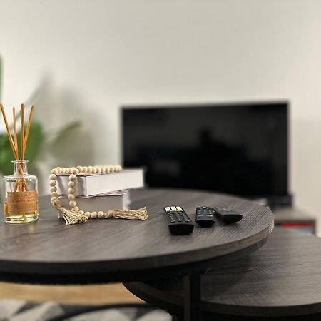 Cozy City Centre Apartment With Free Parking And Free Gym Birmingham Bagian luar foto