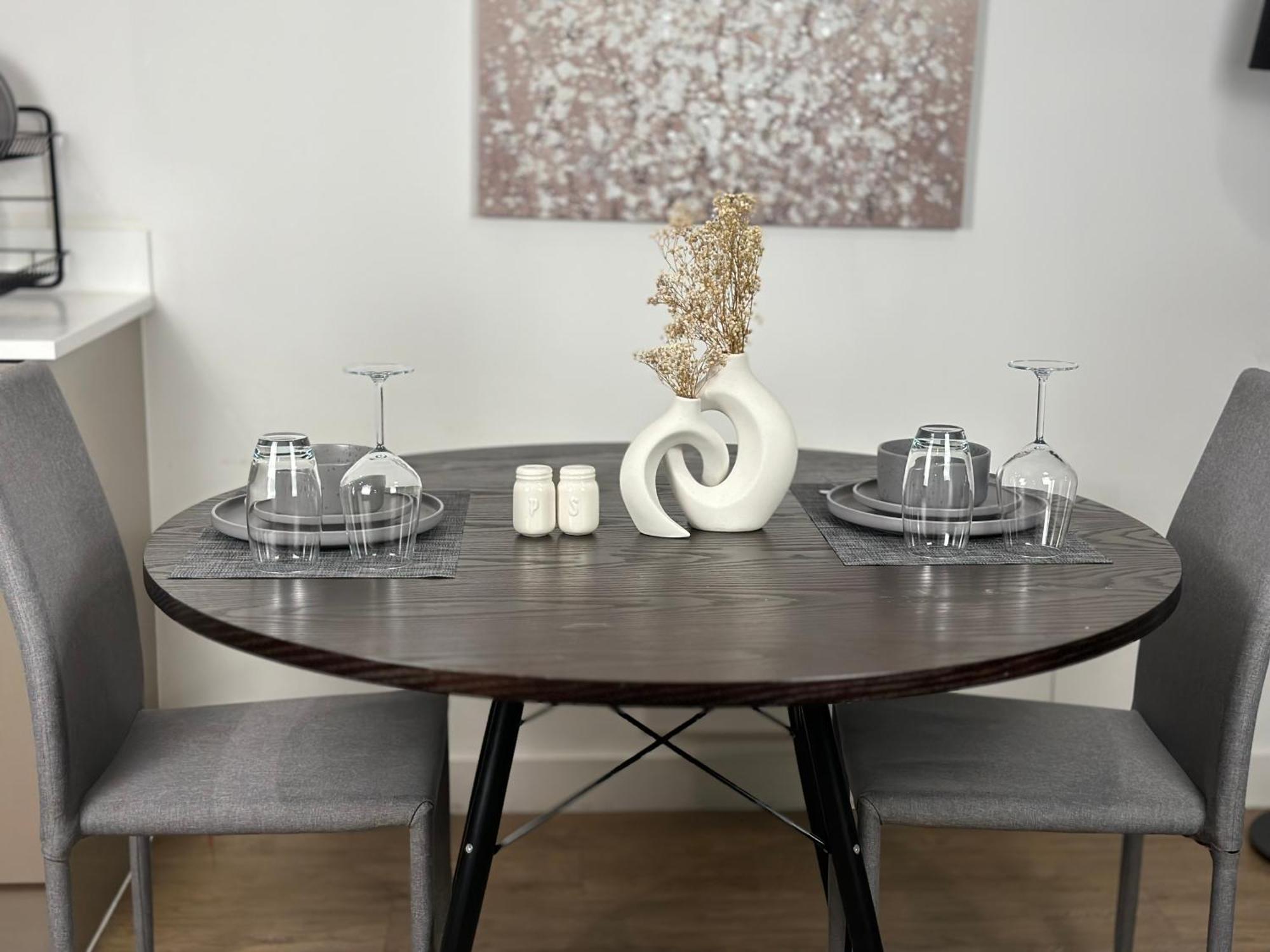 Cozy City Centre Apartment With Free Parking And Free Gym Birmingham Bagian luar foto