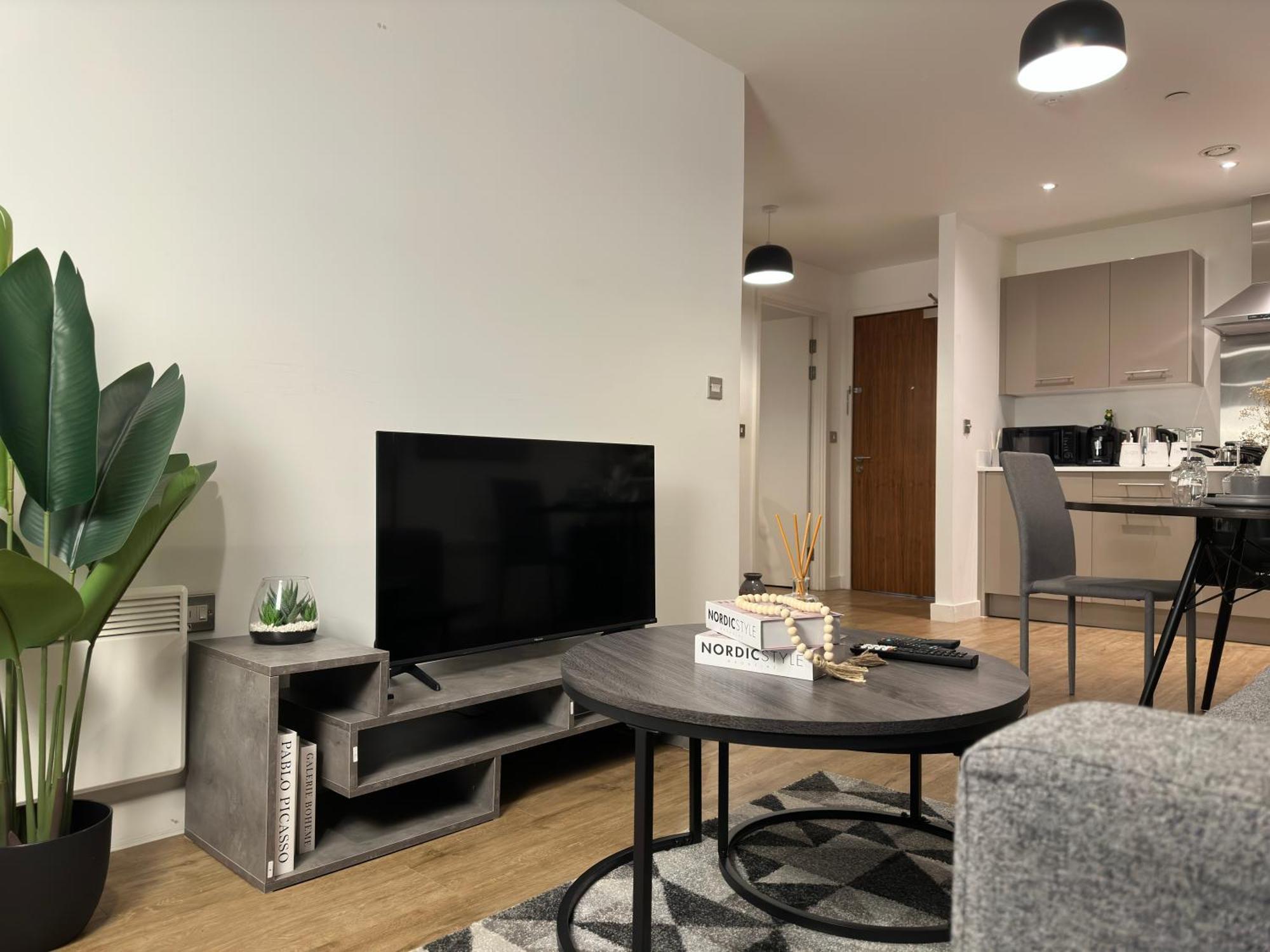 Cozy City Centre Apartment With Free Parking And Free Gym Birmingham Bagian luar foto
