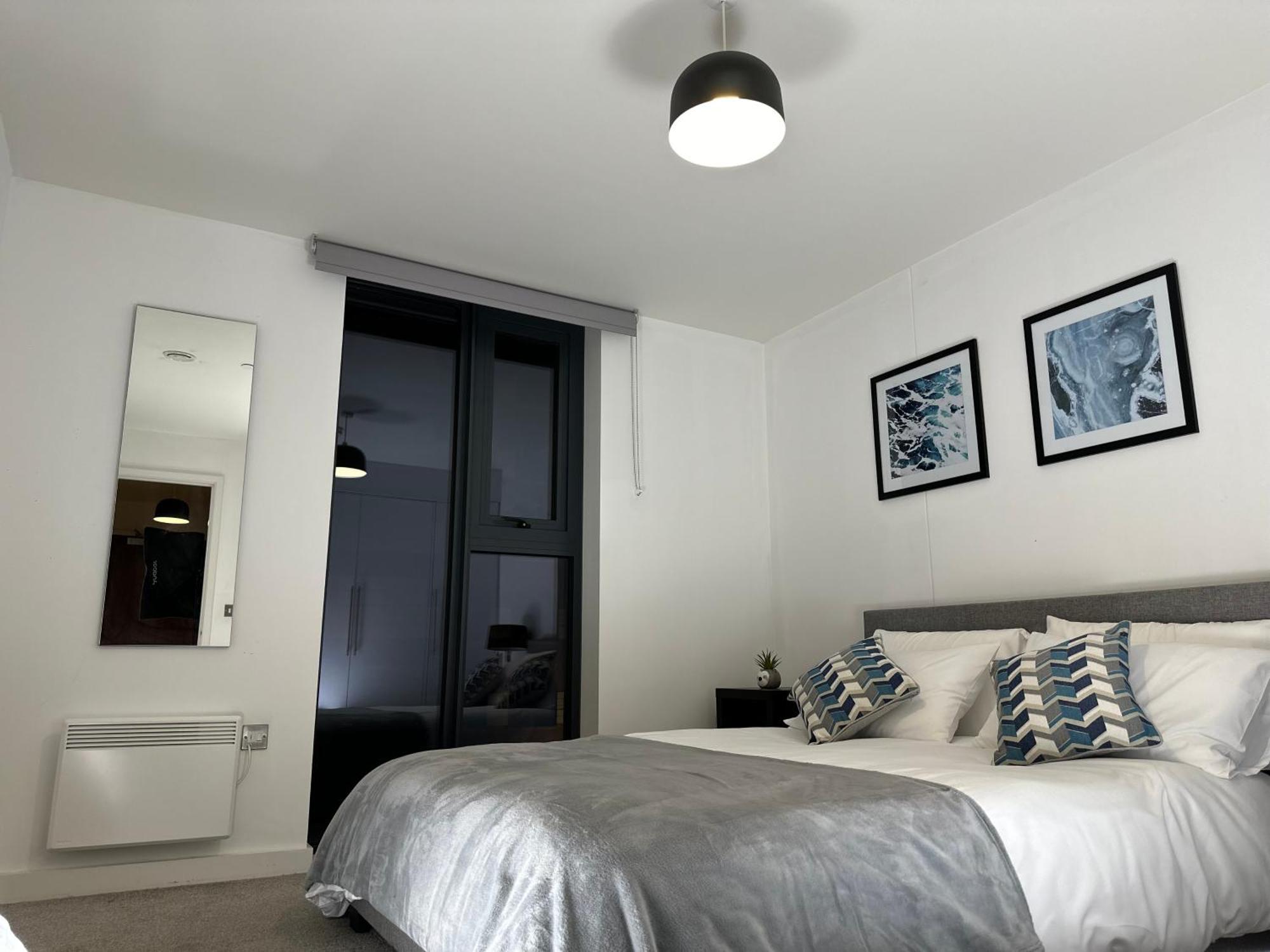 Cozy City Centre Apartment With Free Parking And Free Gym Birmingham Bagian luar foto
