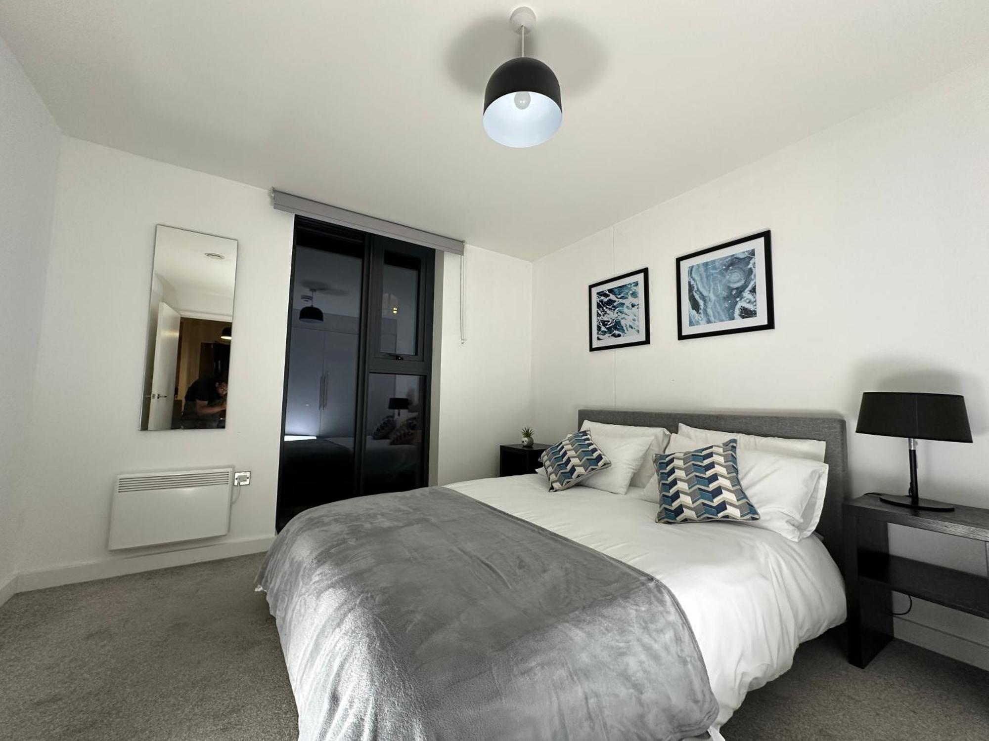 Cozy City Centre Apartment With Free Parking And Free Gym Birmingham Bagian luar foto
