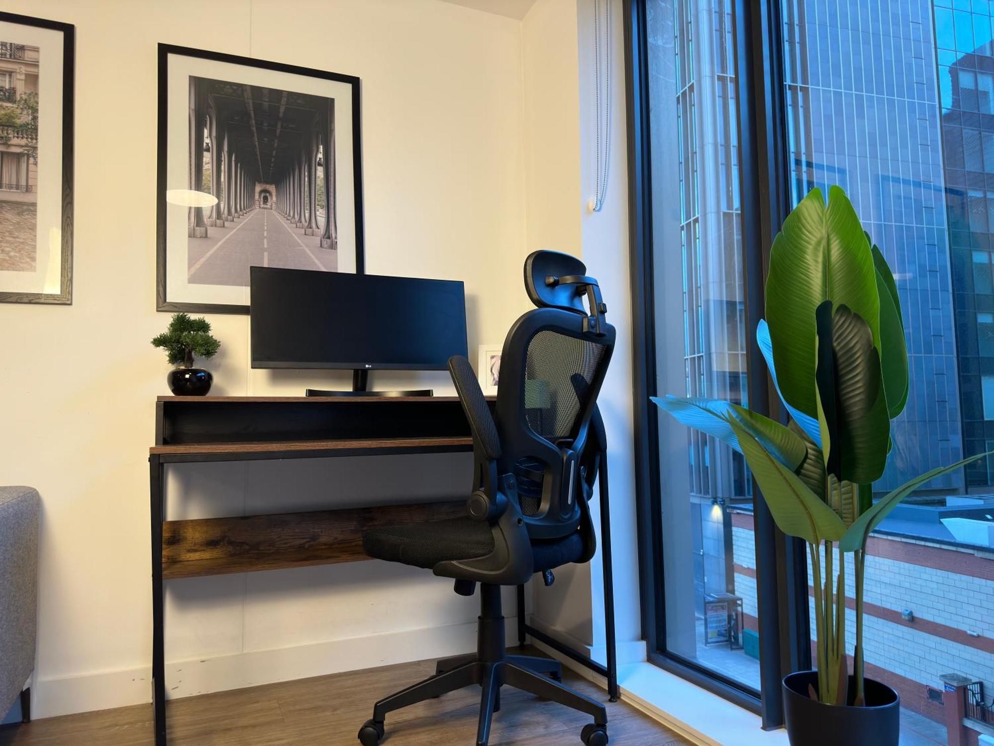 Cozy City Centre Apartment With Free Parking And Free Gym Birmingham Bagian luar foto