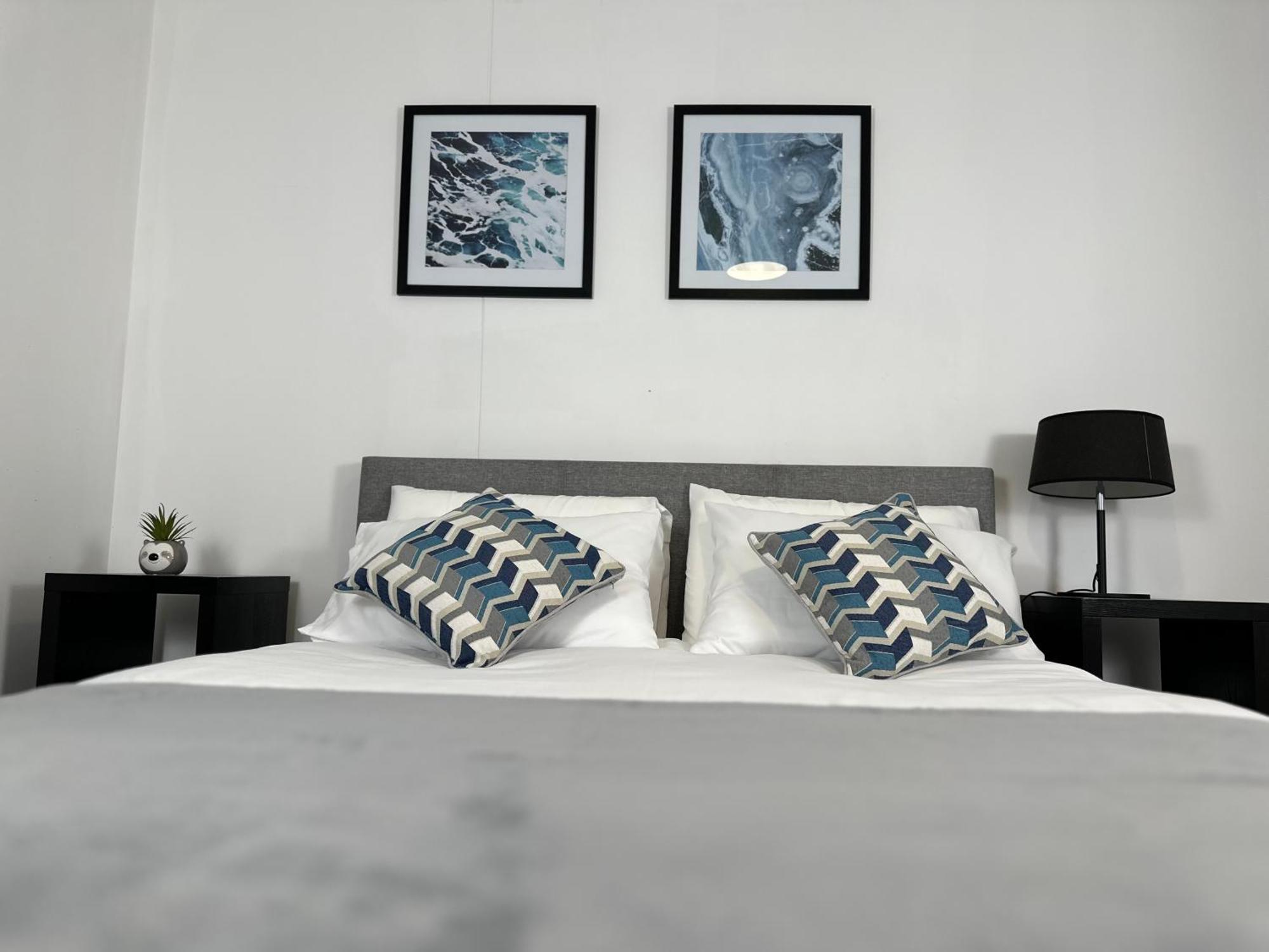 Cozy City Centre Apartment With Free Parking And Free Gym Birmingham Bagian luar foto