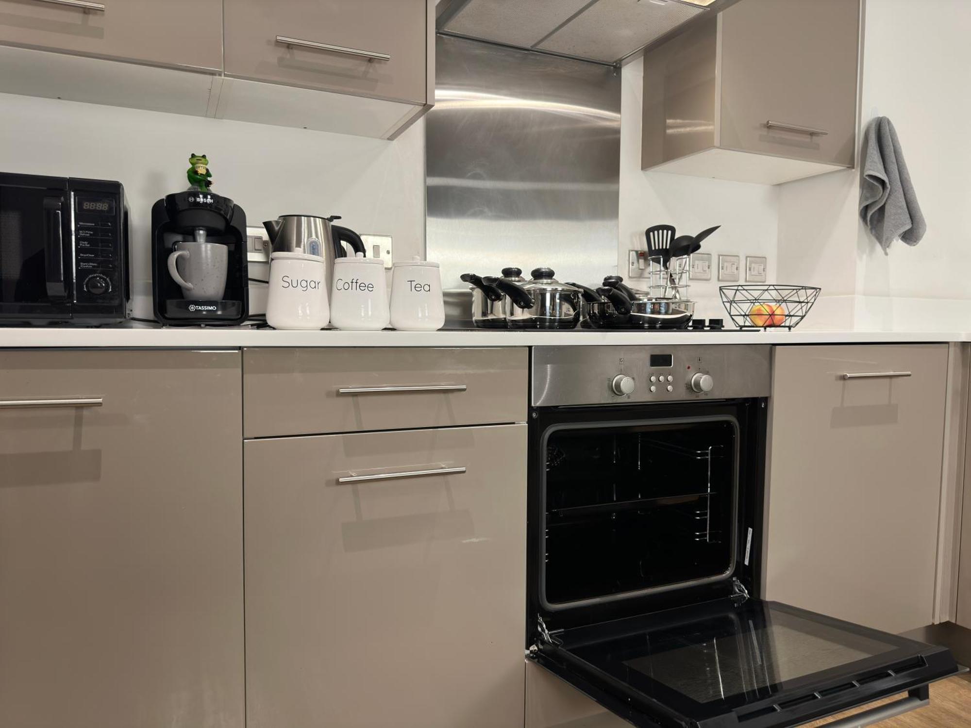 Cozy City Centre Apartment With Free Parking And Free Gym Birmingham Bagian luar foto