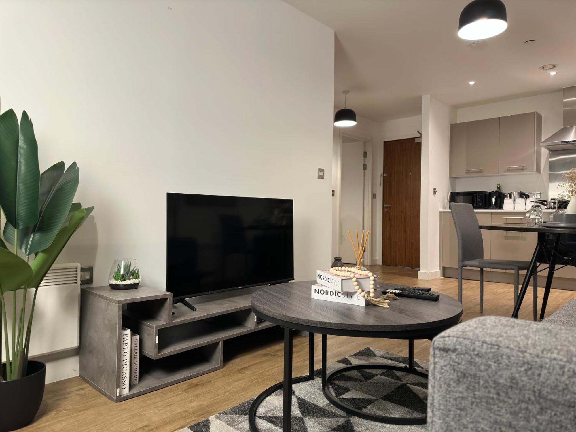 Cozy City Centre Apartment With Free Parking And Free Gym Birmingham Bagian luar foto