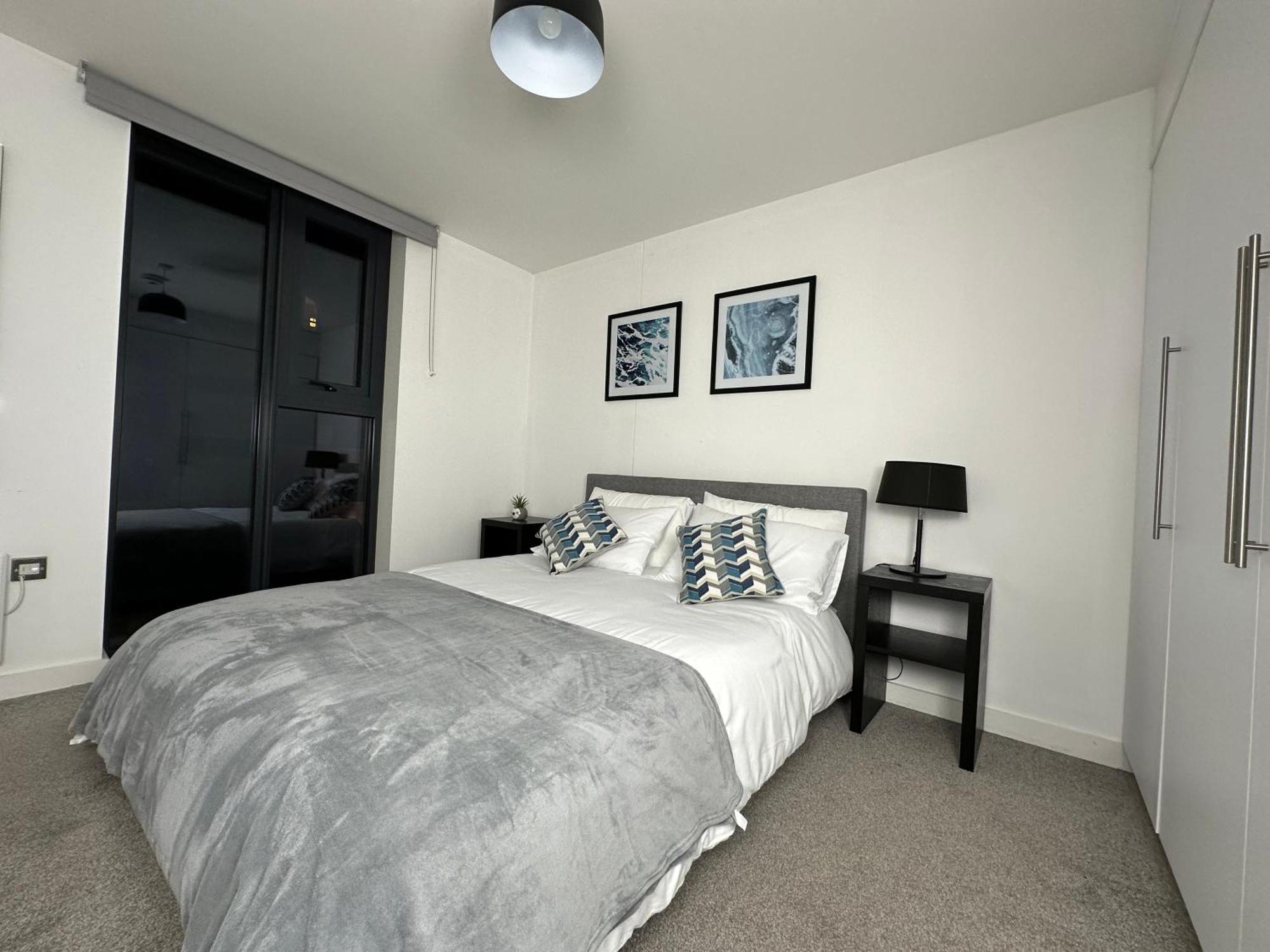 Cozy City Centre Apartment With Free Parking And Free Gym Birmingham Bagian luar foto