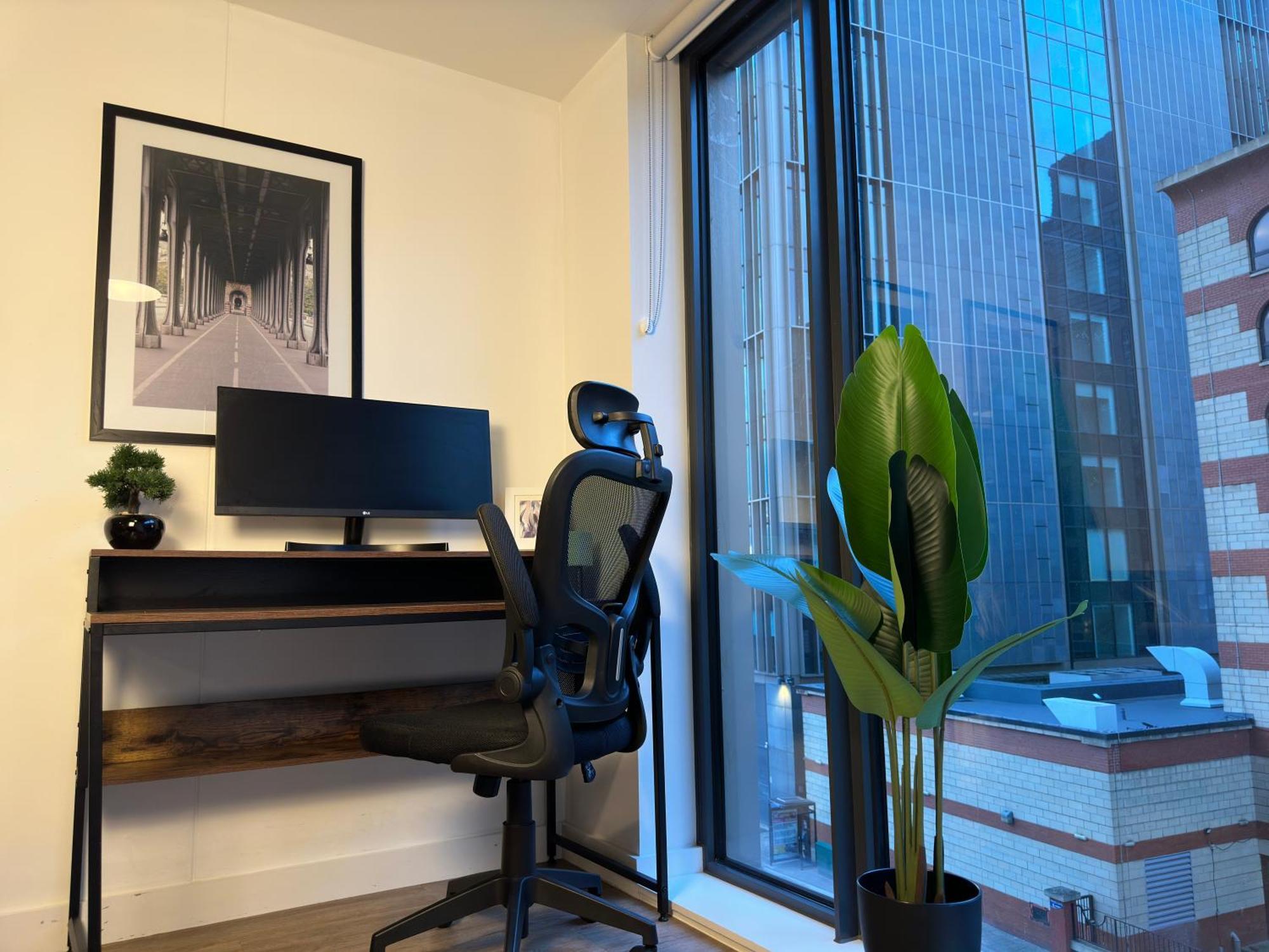 Cozy City Centre Apartment With Free Parking And Free Gym Birmingham Bagian luar foto