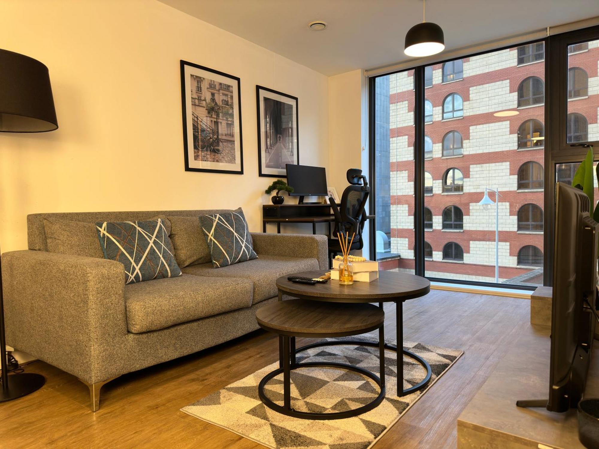 Cozy City Centre Apartment With Free Parking And Free Gym Birmingham Bagian luar foto